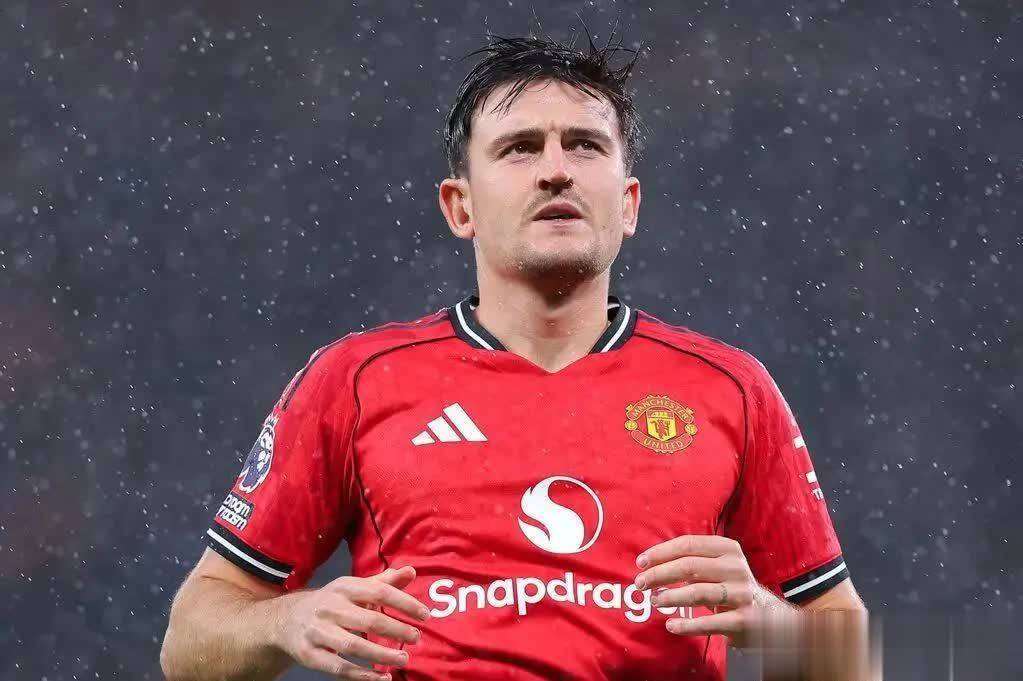 曼联主场击败切尔西，卡瓦尼梅开二度送红魔收获5连胜的简单介绍