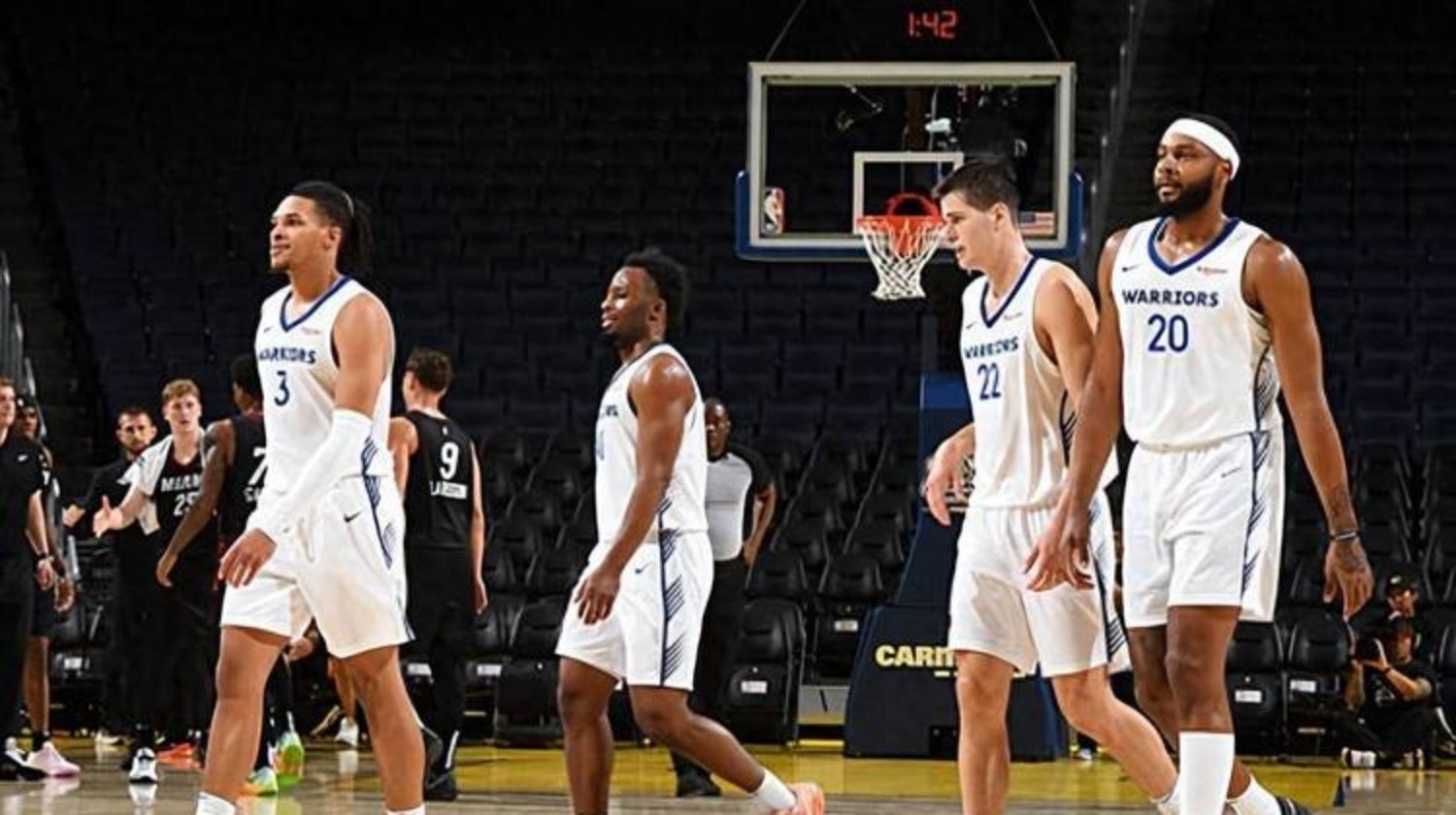 包含热火新赛季签下实力内线，提升球队实力的词条