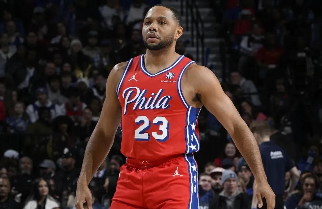 76人碾压公牛，萨姆·米切尔爆发神勇的简单介绍