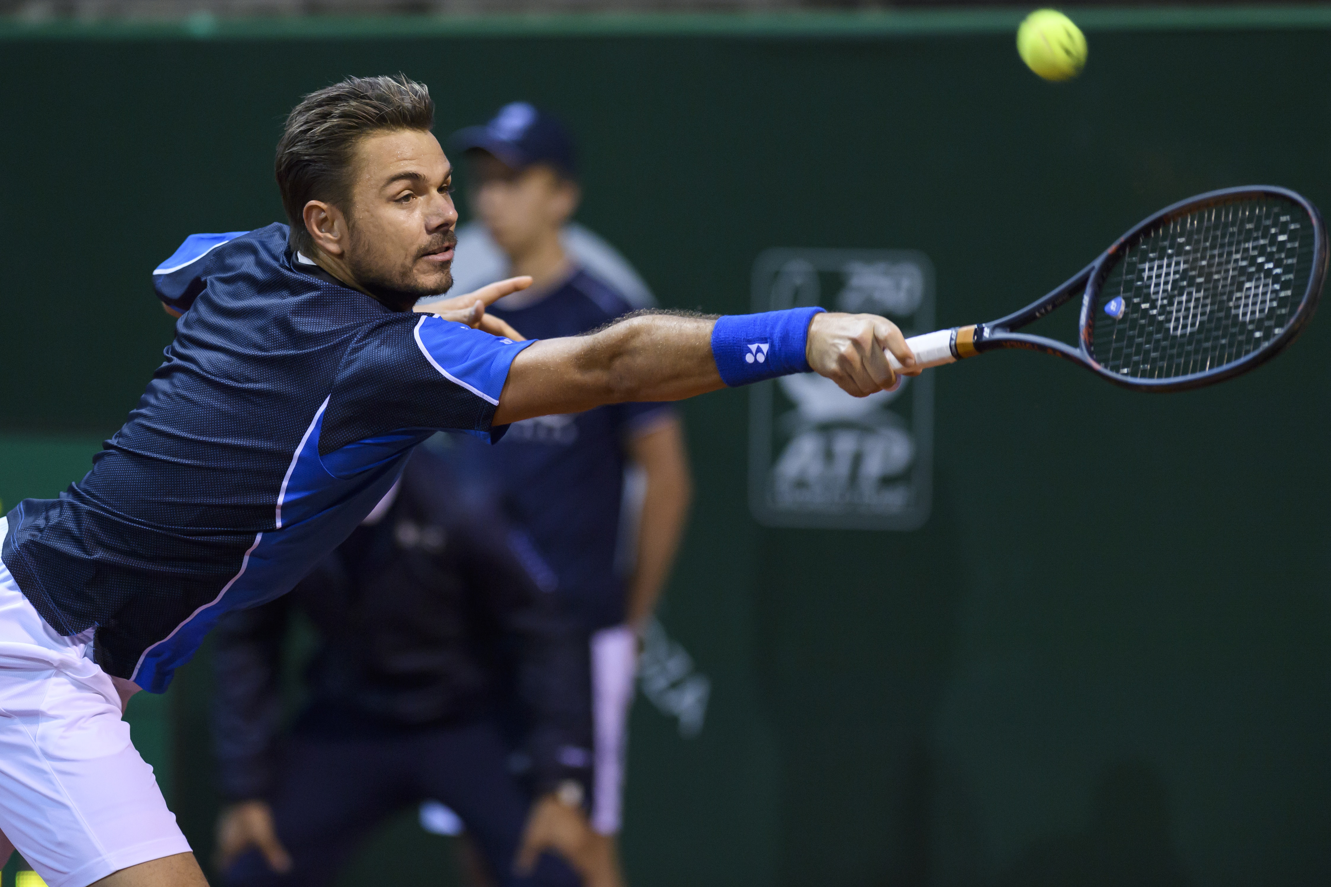 关于西班牙网球队轻取法国网球队，瓦林卡打破历史纪录的信息