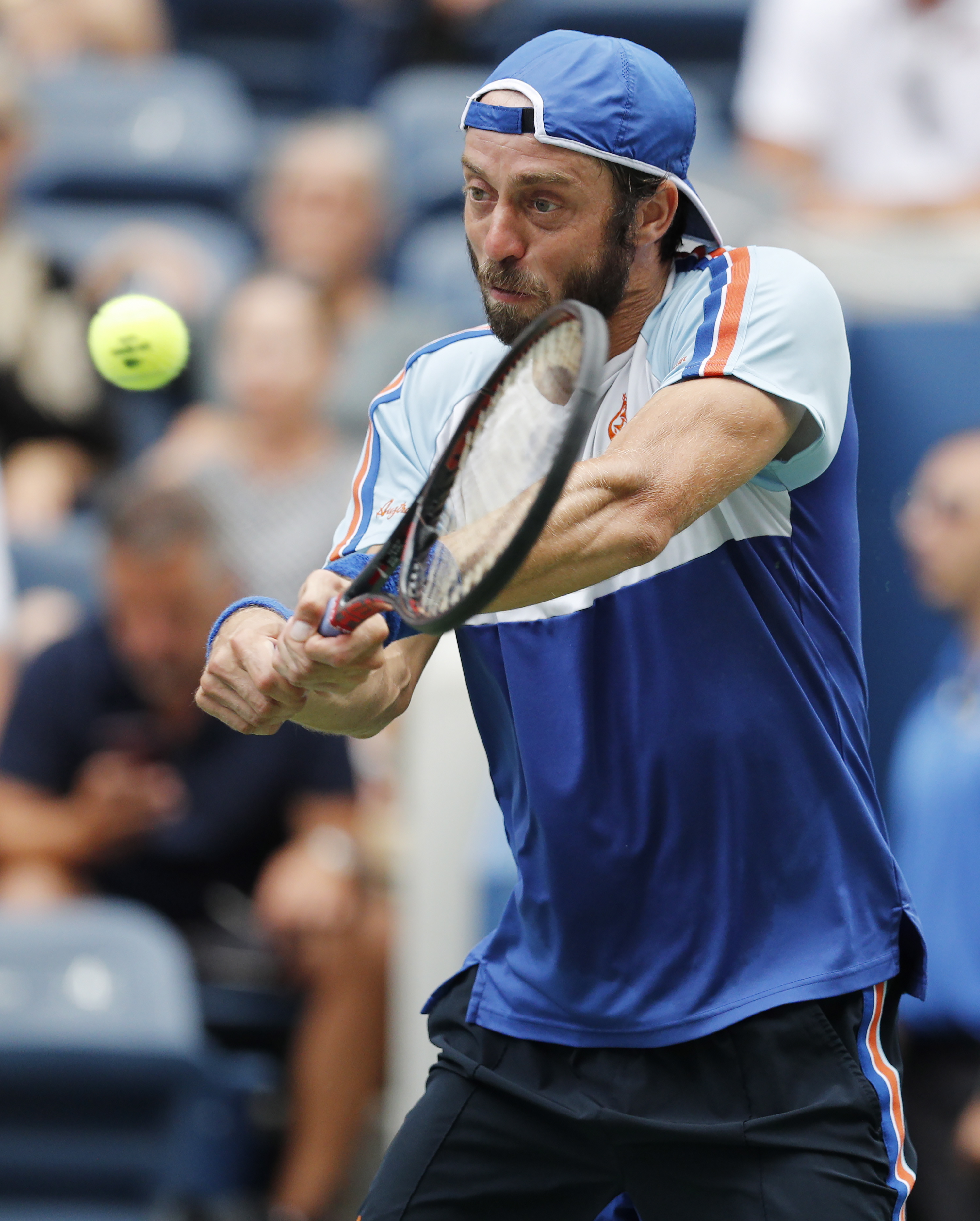 关于西班牙网球队轻取法国网球队，瓦林卡打破历史纪录的信息