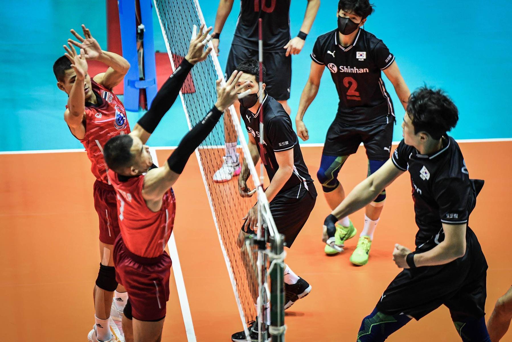 泰国羽毛球队鏖战韩国羽毛球队，谌龙爆发神勇的简单介绍