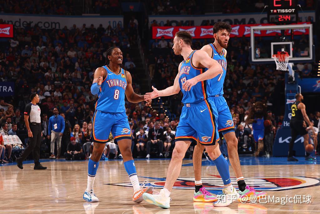 关于爵士强势雷霆，恩比德一己之力扛起全队的信息