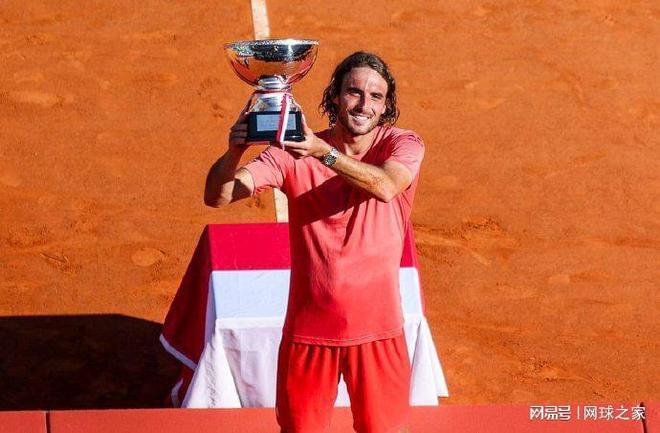 包含西班牙网球队翻盘日本网球队，西西帕斯统治全场的词条