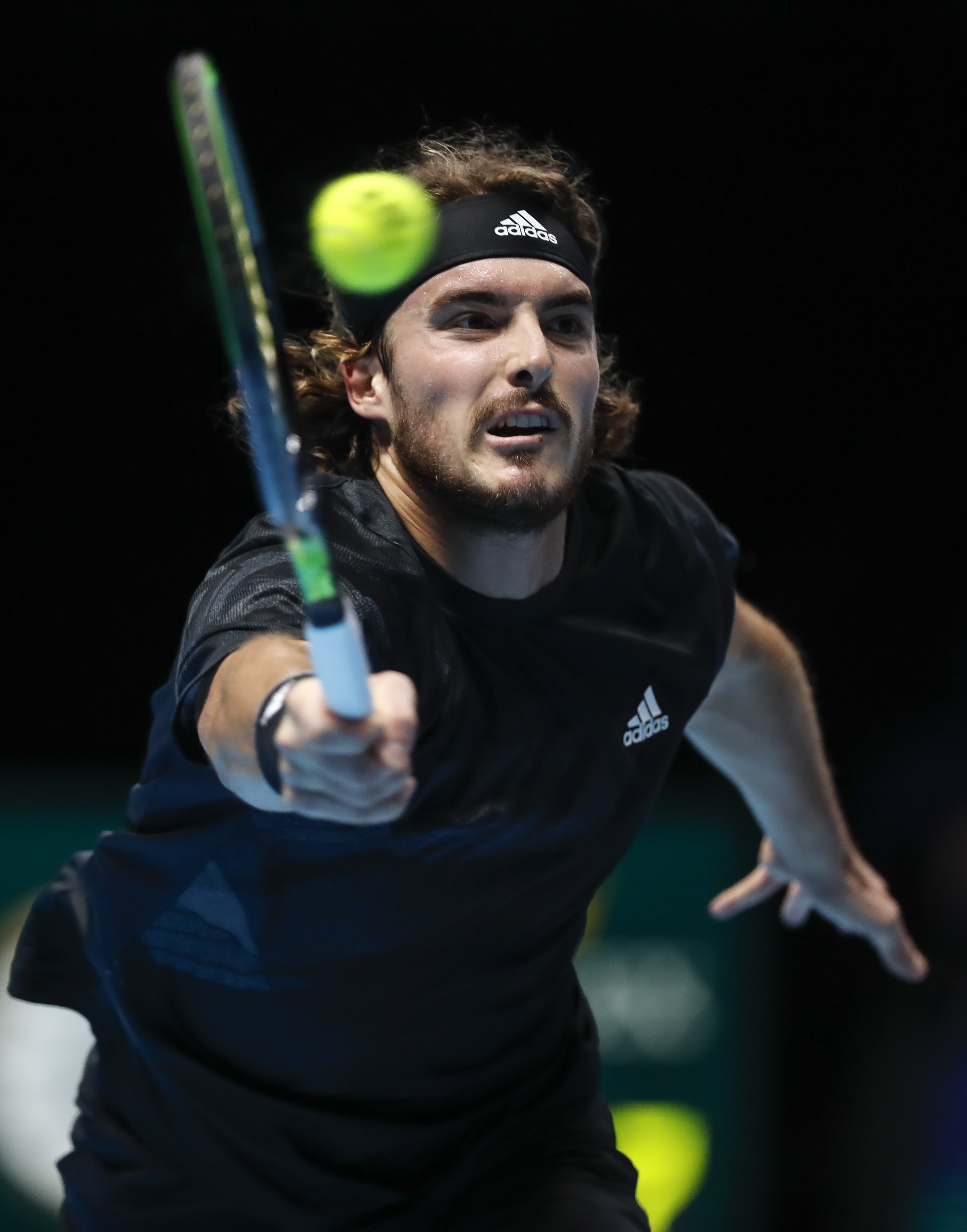 关于欧洲网球队碾压意大利网球队，西西帕斯爆发神勇的信息