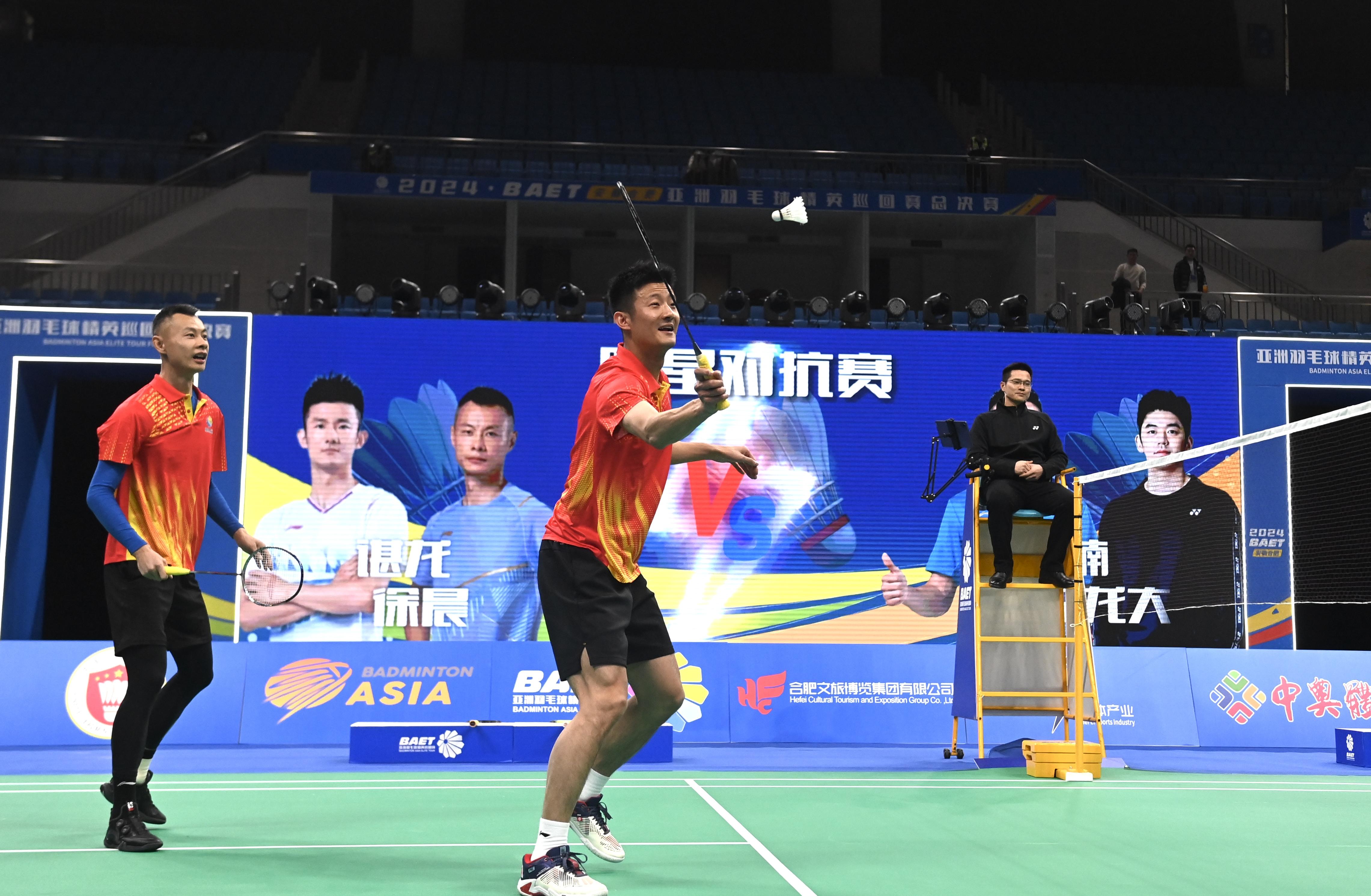 包含中国羽毛球队翻盘英格兰羽毛球队，谌龙统治全场的词条