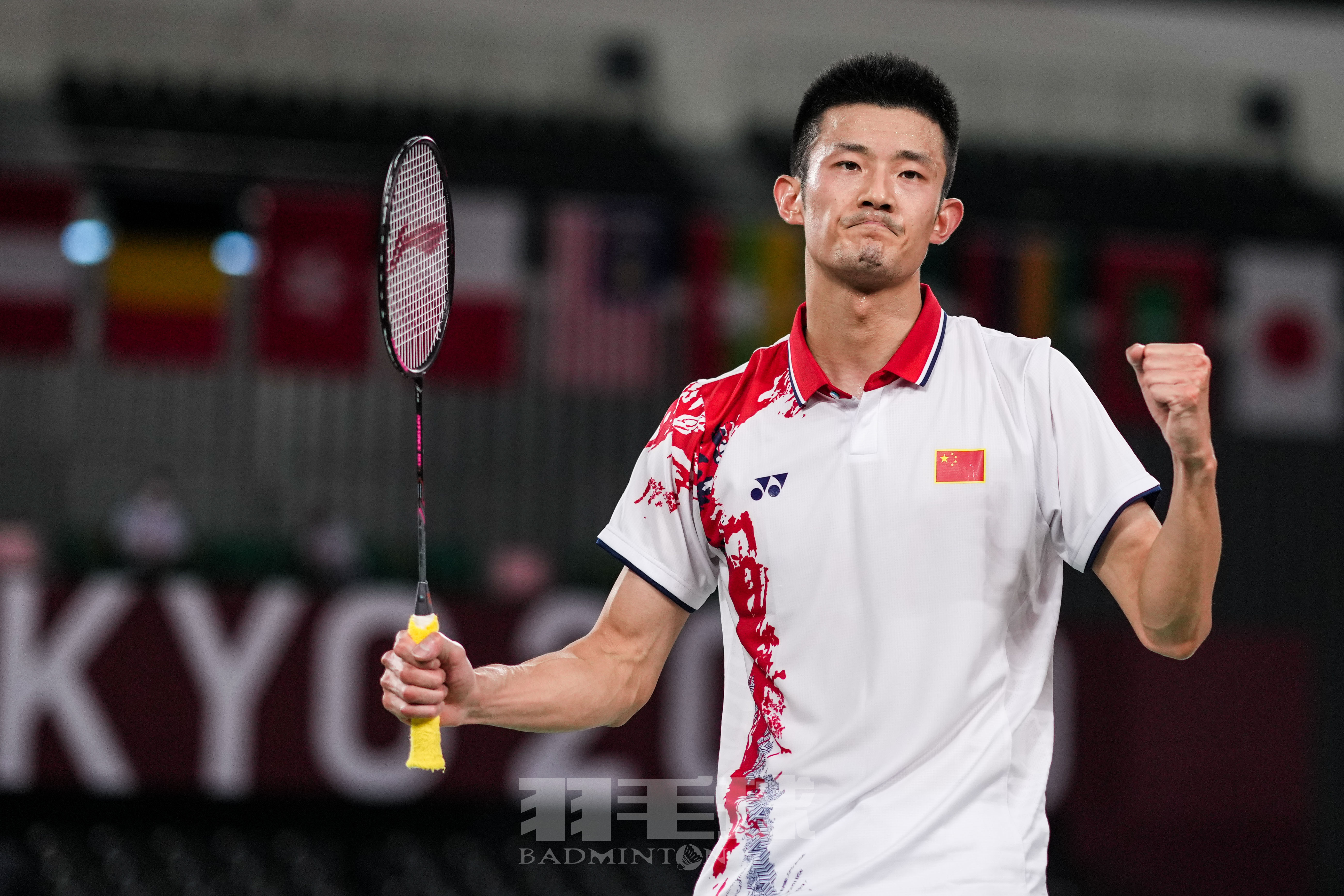 包含中国羽毛球队翻盘英格兰羽毛球队，谌龙统治全场的词条