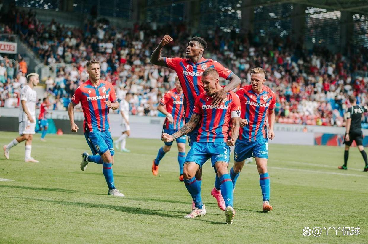 展现出色技艺的球员在比赛中胜出 展现出色技艺的球员在比赛中胜出