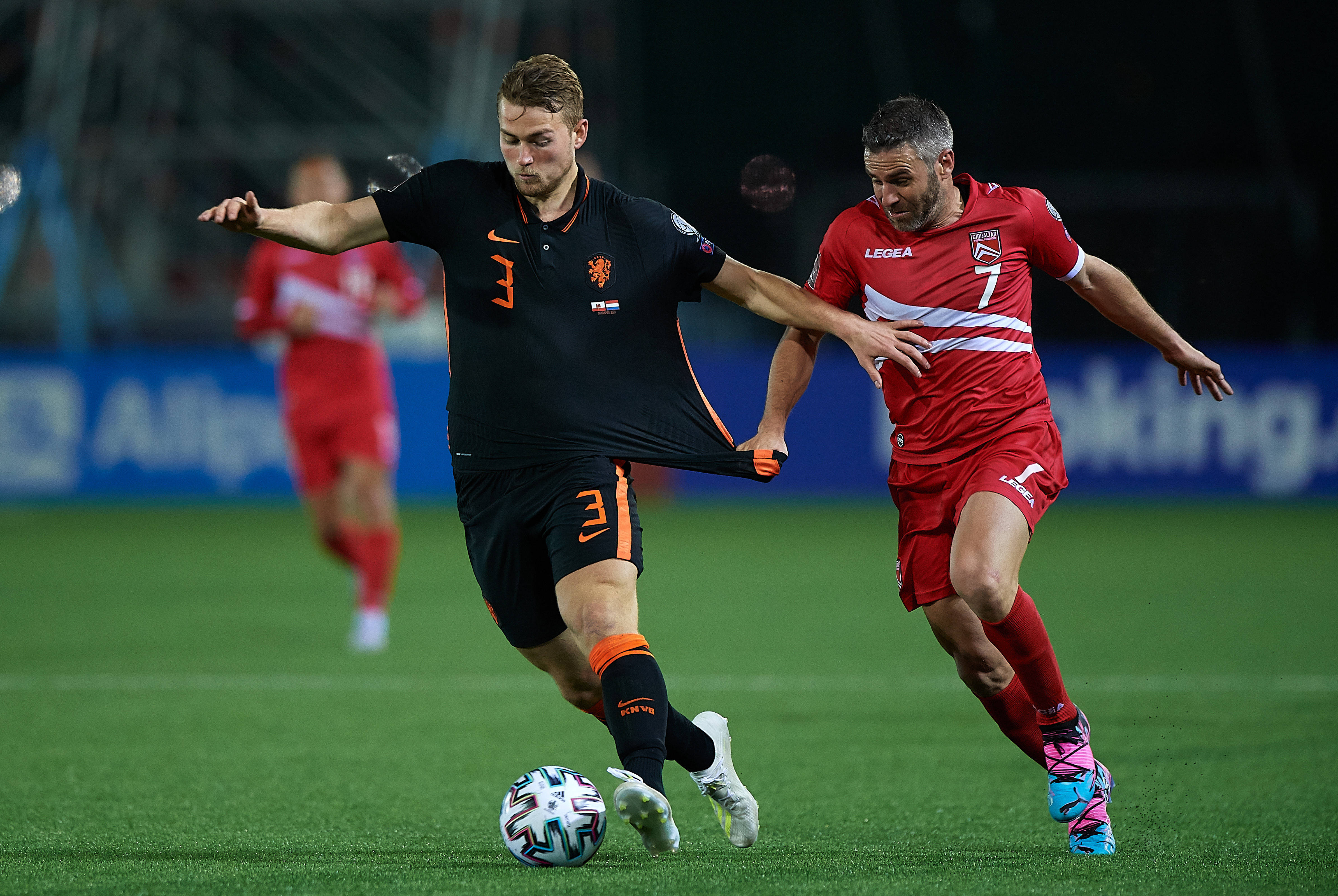 荷兰队遭遇失利,遭到对手反超 荷兰队遭遇失利,遭到对手反超