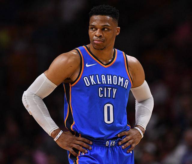 包含雷霆战术让对手寸步难行，实力碾压的词条