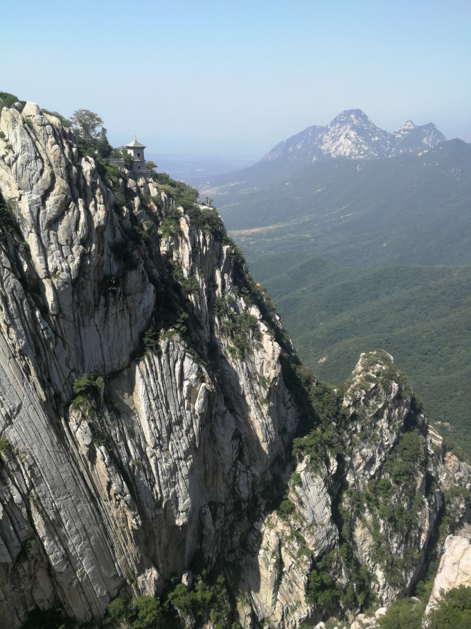 包含河南嵩山龙门展示实力，稳坐中游位置的词条
