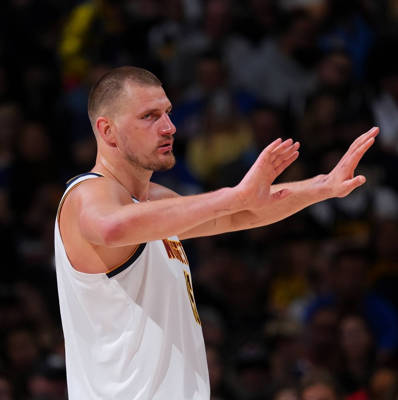 关于灰熊客场逆转勇士，豪取胜利喜笑颜开的信息