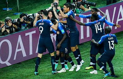 包含法国遭逢挑战，惊险一球小胜，备战仍需加强的词条