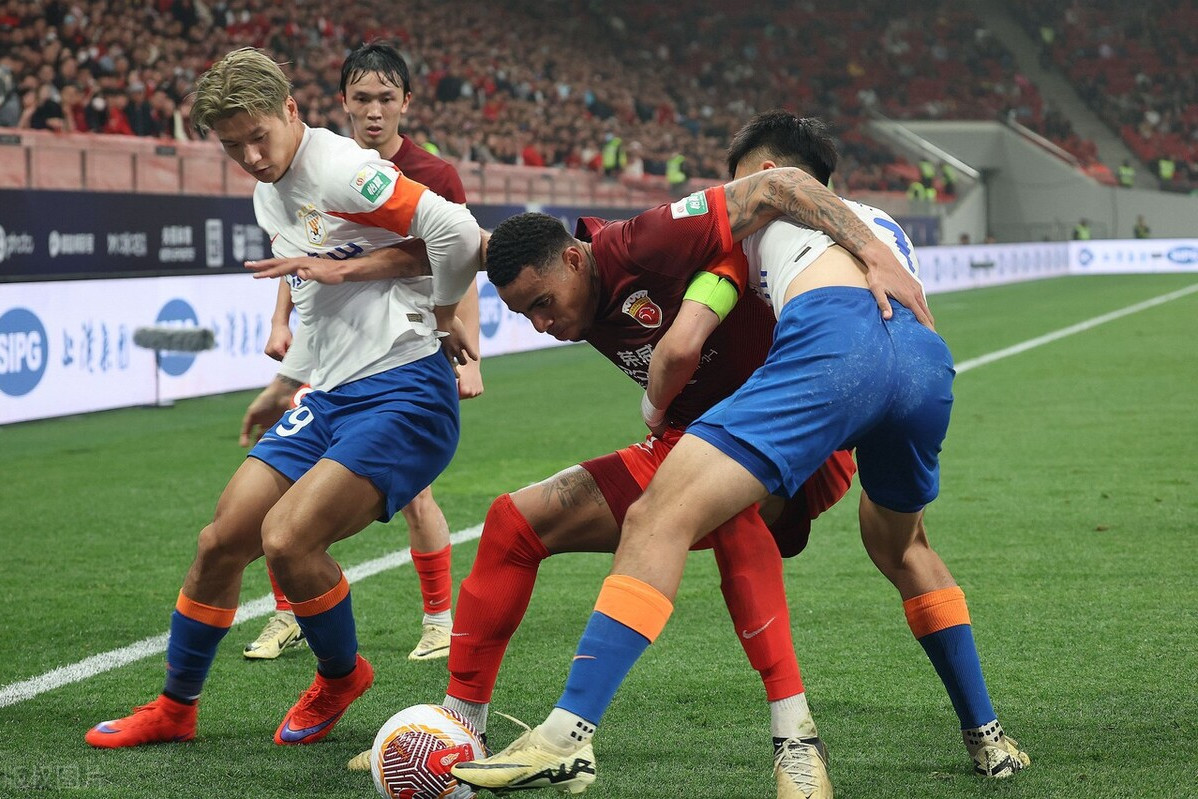 包含激战过后！中超球队晋级下一轮比赛的词条