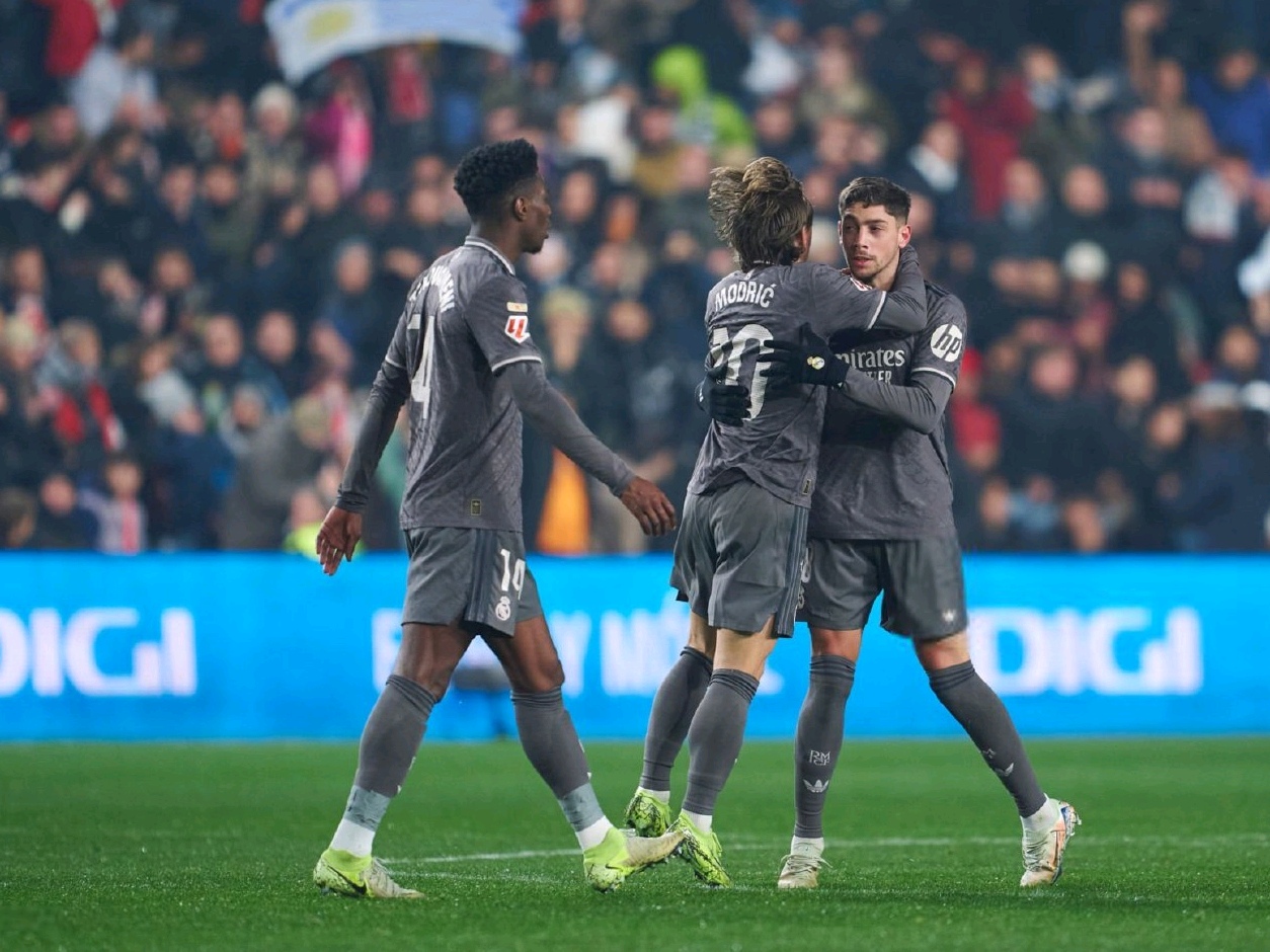 皇马门将扑住门前出战顶级对手 皇马门将扑住门前出战顶级对手