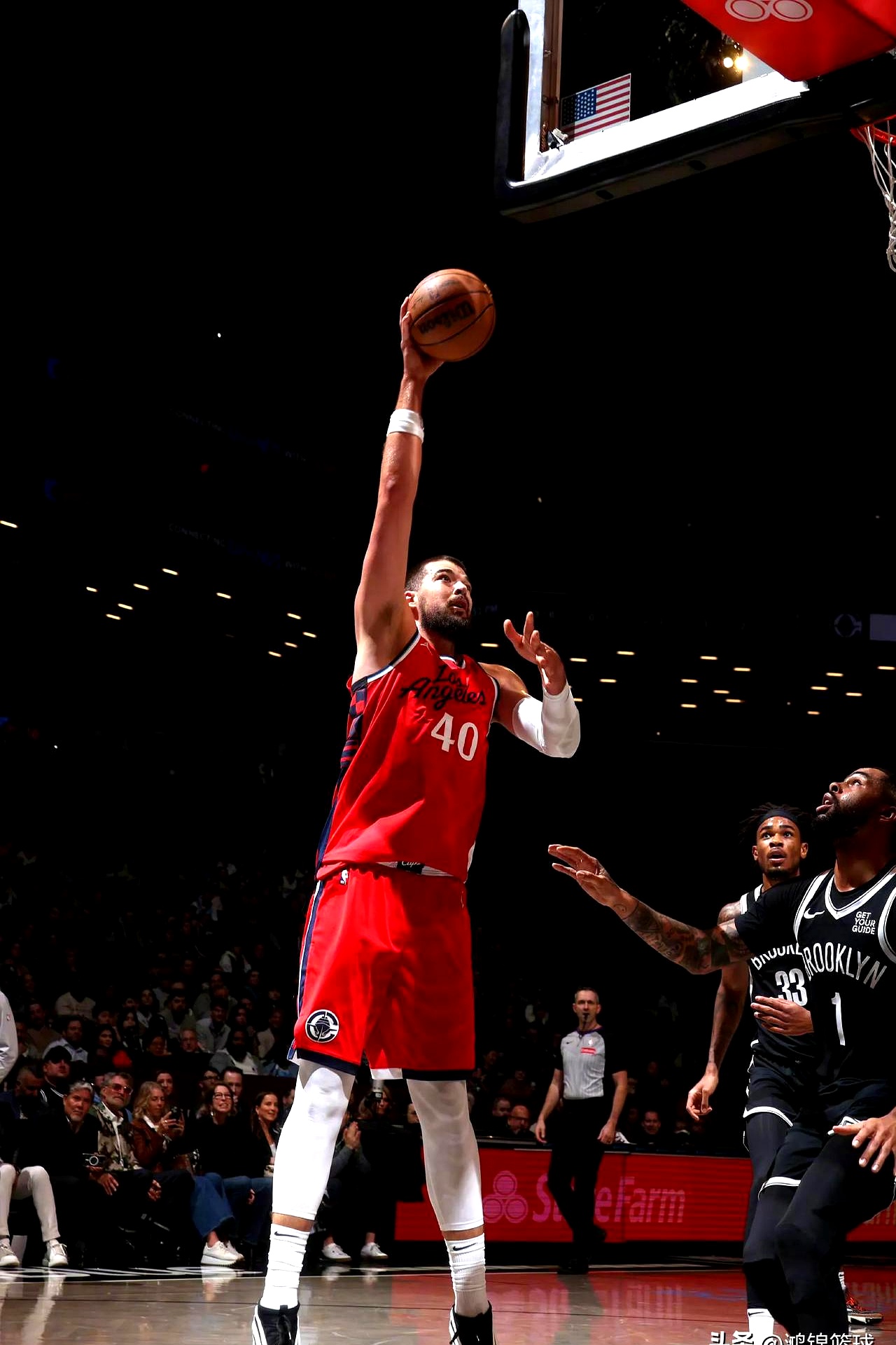 快船绝杀江苏队，浓眉哥高光表现的简单介绍