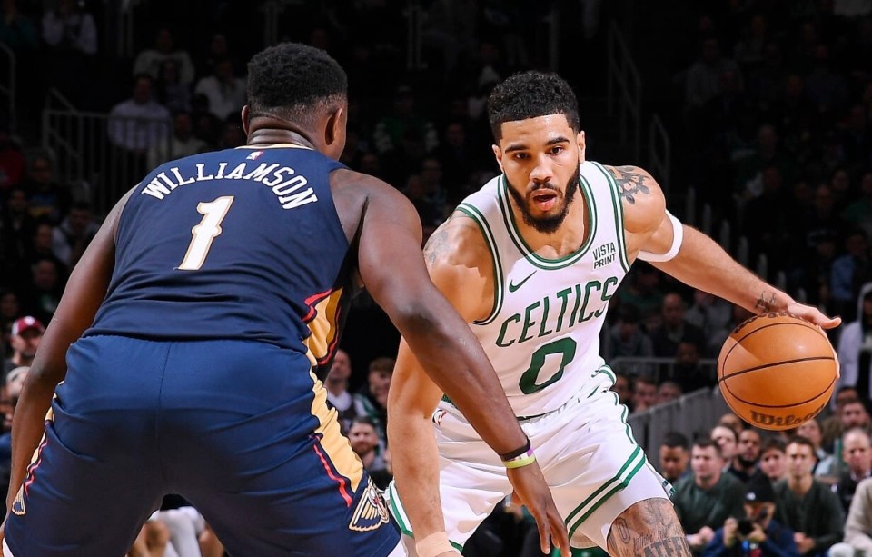 鹈鹕横扫雄鹿，塔图姆扛起全队