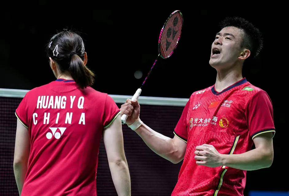 关于丹麦队险胜印度队，郑思维刷新纪录的信息