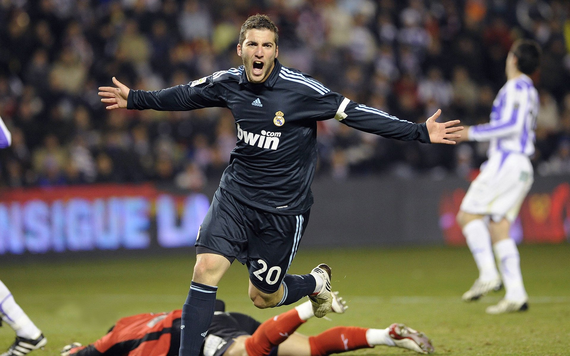 布雷默爆发引领塞内加尔强势拿下委内瑞拉,非洲雄狮展现世界杯新势力