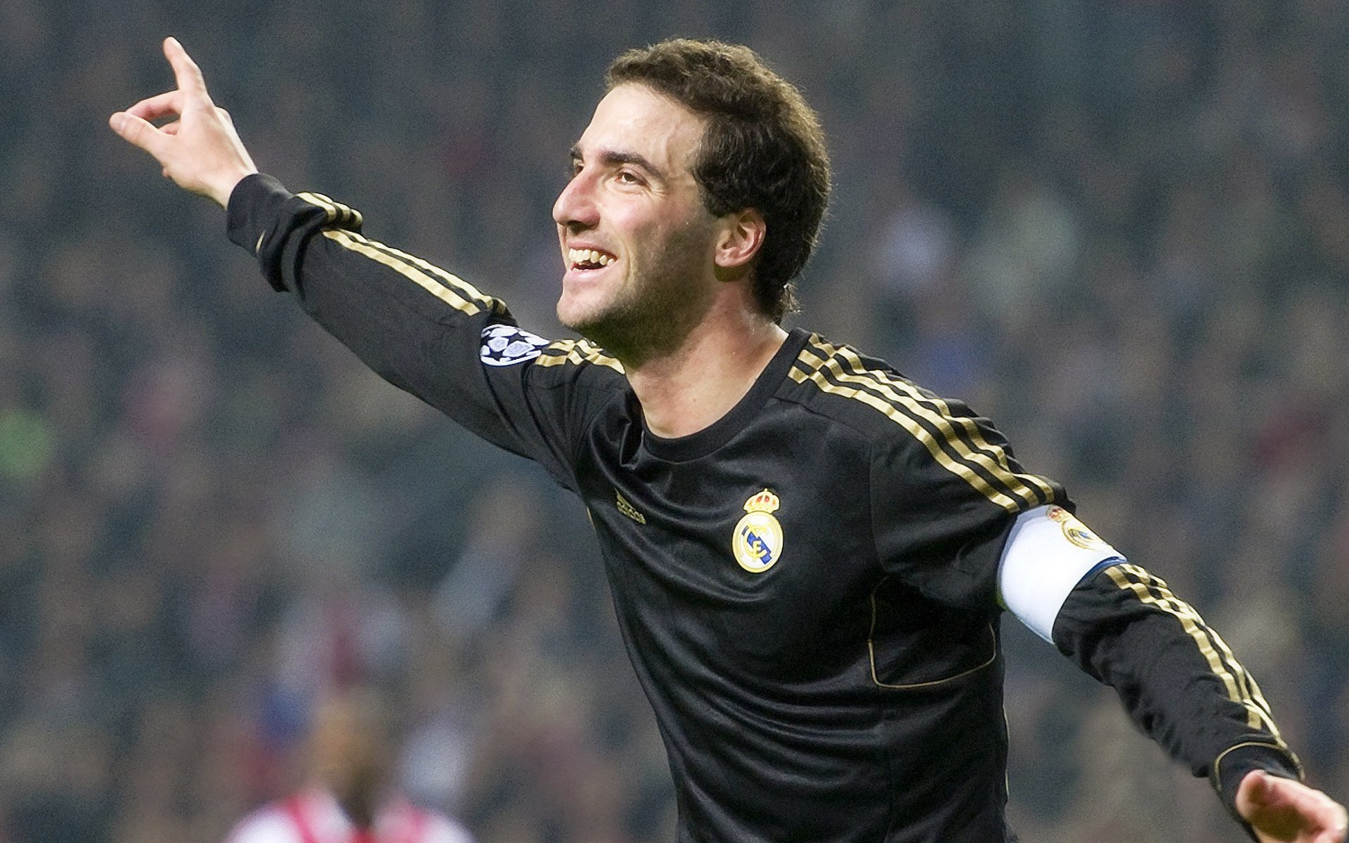 南美风暴中的北欧利刃,当阿根廷遭遇厄瓜多尔,哈兰德在关键回合从不手软